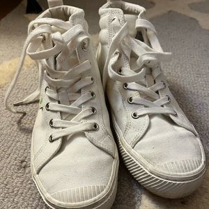 Cariuma OCA high - white